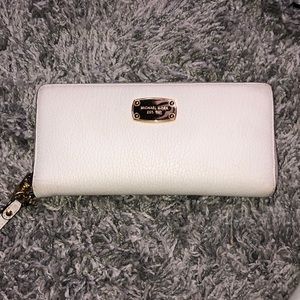 Michael Kors Wristlet
